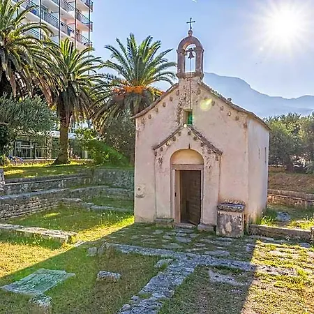 Ξενοδοχείο Bougenvilia Tomas 3*